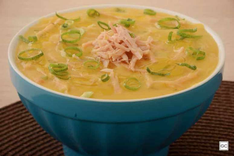 Guia da Cozinha - Sopas e caldos de mandioquinha para deixar o inverno mais gostoso