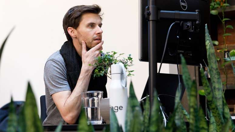 Justin e sua equipe de cerca de 100 pessoas trabalham em Nova York