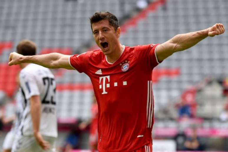 Lewandowski chegou a 33 gols no Campeonato Alemão (SVEN HOPPE / POOL / AFP)