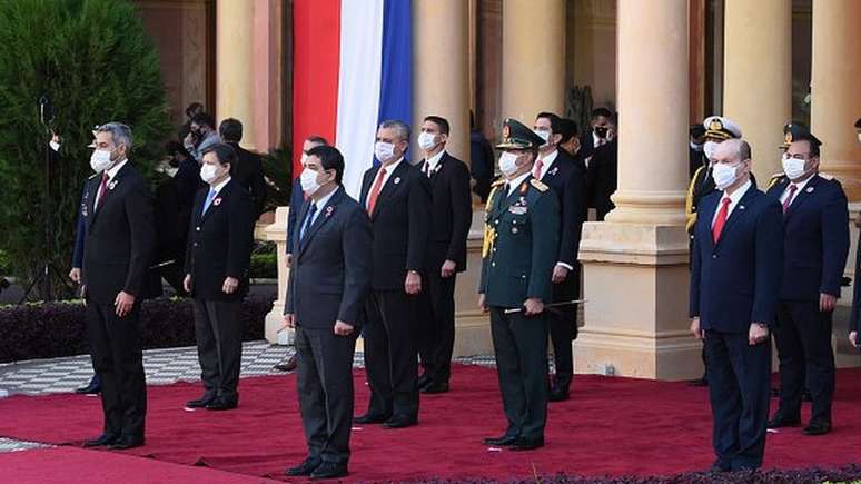 Governo de Mario Abdo decretou quarentena total em todo o pa&iacute;s em 20 de mar&ccedil;o