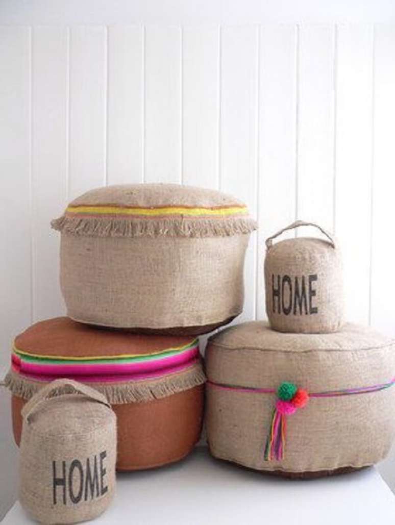 10. Decore seu ambiente com puff de garrafa pet redondo. Fonte: Pinterest