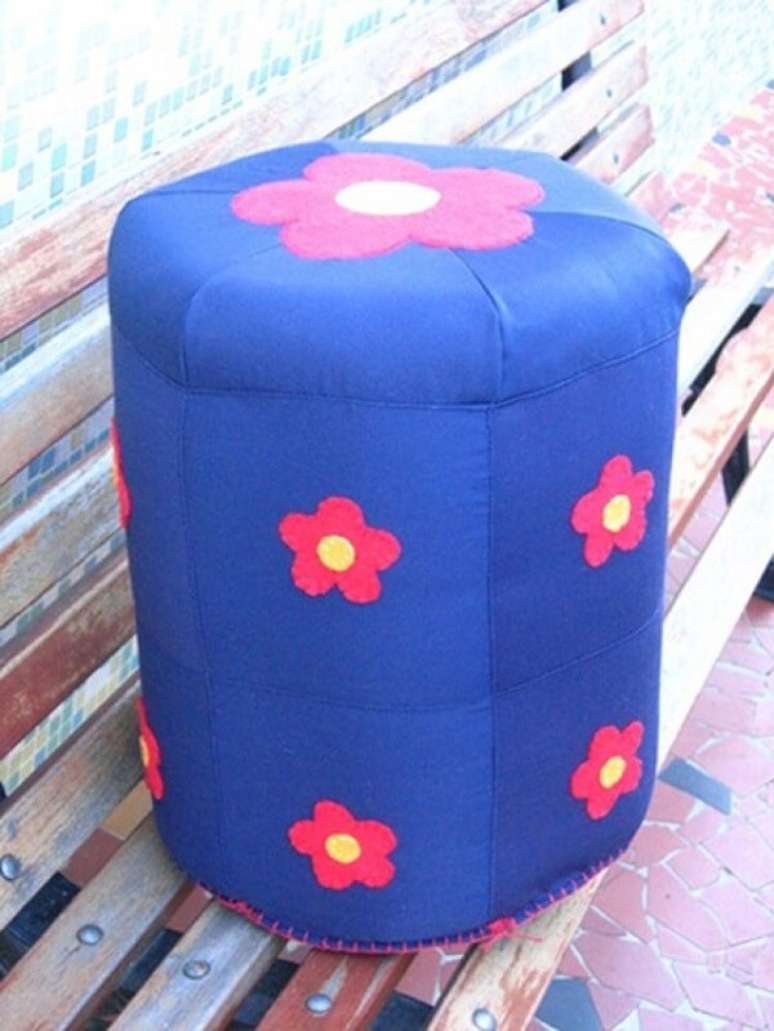 31. Puff de garrafa pet f&aacute;cil redondo. Fonte: Espa&ccedil;o Ecol&oacute;gico no Ar