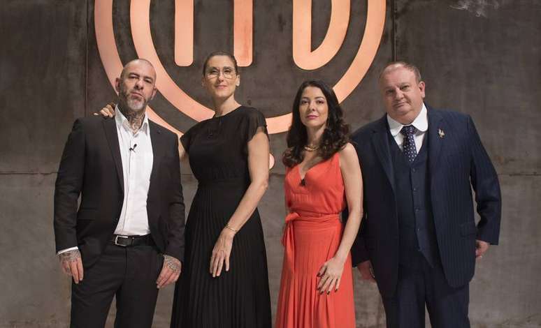 Henrique Fogaça, Paola Carosella, Ana Paula Padrão e Erick Jacquin: jurados e apresentadora do 'MasterChef Brasil'.