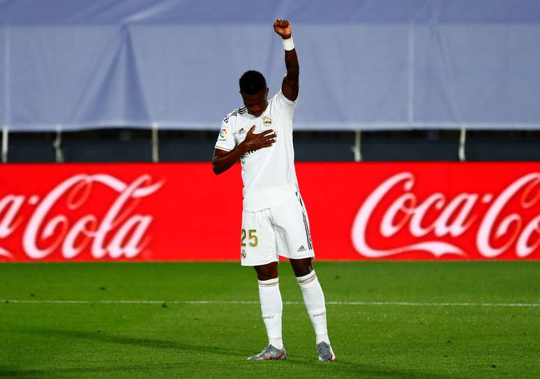 Vinícius Jr. marcou o primeiro gol do Real Madrid na partida