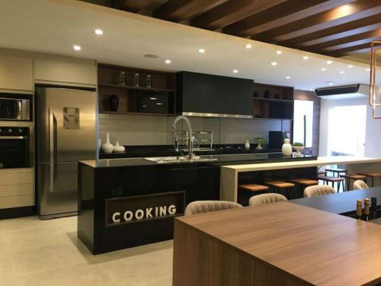 2. Decora&ccedil;&atilde;o de cozinha americana ampla &ndash; Via: Pinterest