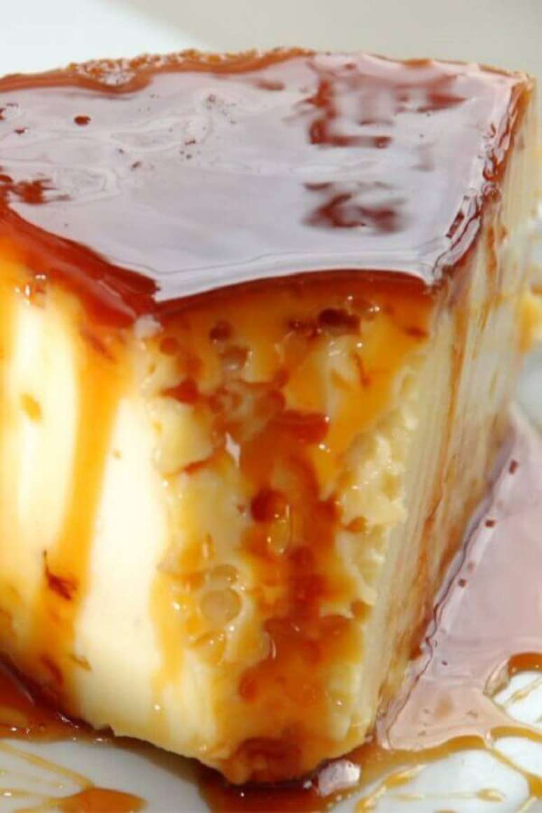 4. Receita de pudim de leite condensado com furinhos &ndash; Foto: Receiteria