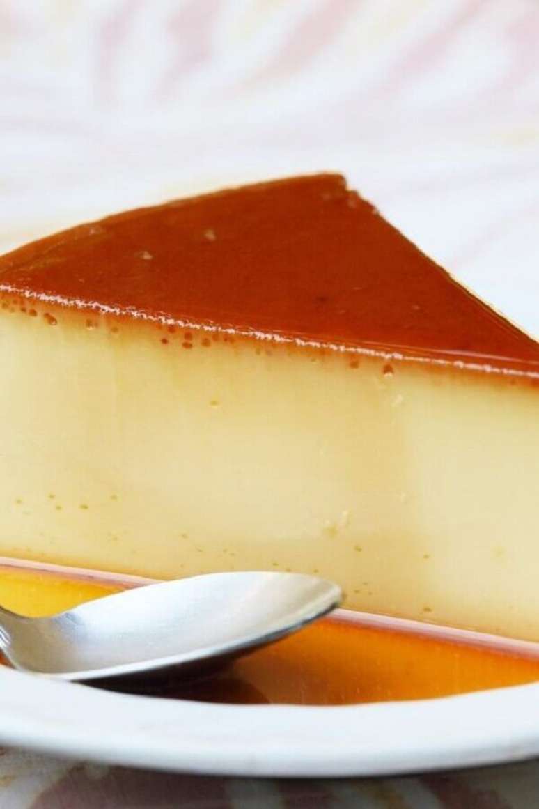 5. Receita de pudim de leite condensado sem furinho &ndash; Foto: Kitchme