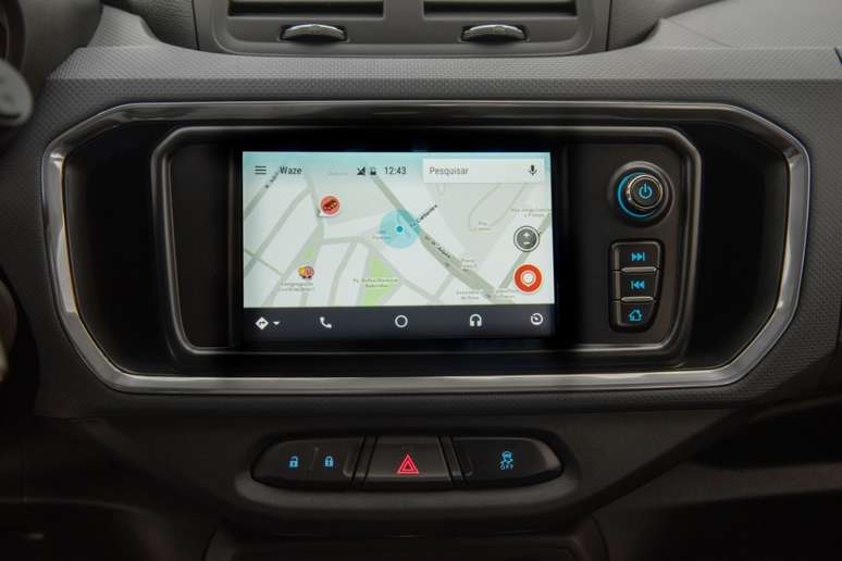 Central multimídia MyLink tem Android Auto e Apple CarPlay. 