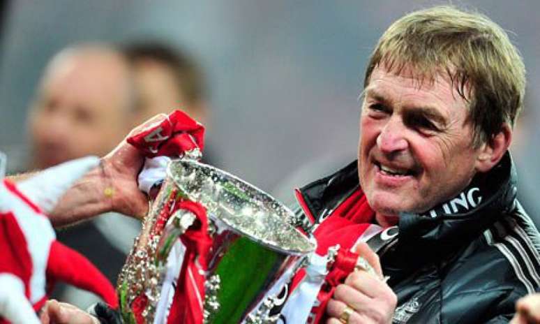Kenny Dalglish, ídolo do Liverpool, celebrou muito conquista da Premier League pelo Reds (Glyn Kirk / AFP)