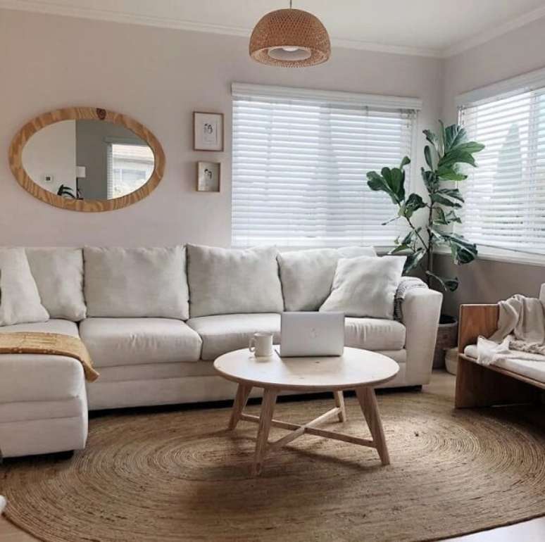 26. Posicione sua Ficus Lyrata pr&oacute;xima as janelas do c&ocirc;modo. Fonte: Kaleb Redden