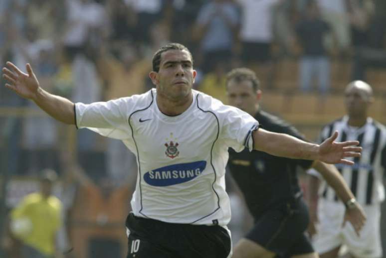 Tevez cogitou se aposentar no Corinthians em entrevista à rádio da Argentina (Foto: Reginaldo Castro/Lancepress!)