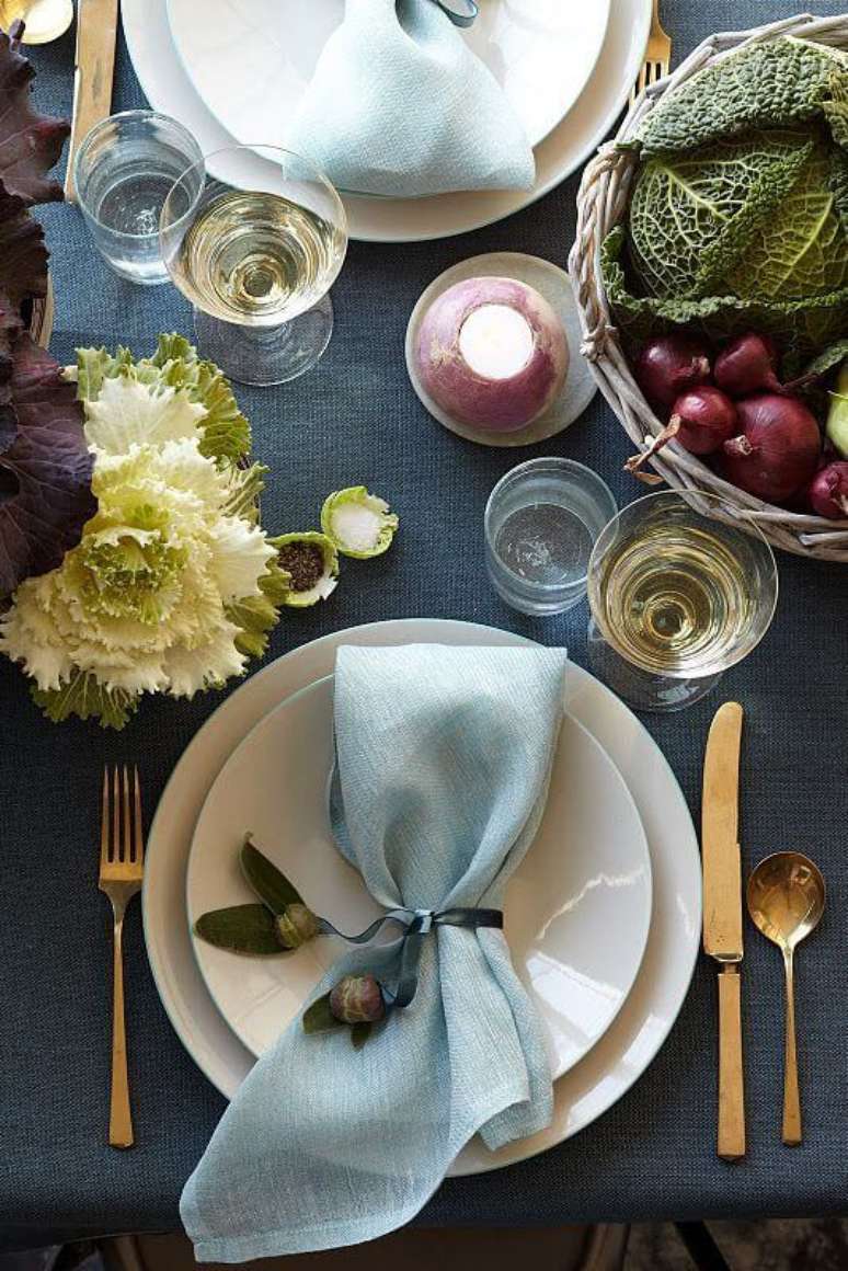 32. Como dobrar guardanapo de modo simples para mesa bonita – Via: Pinterest
