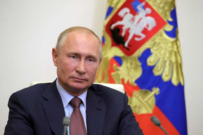 Presidente da Rússia, Vladimir Putin, em residência estatal de Novo-Ogaryovo, nos arredores de Moscou
26/06/2020 Sputnik/Mikhail Klimentyev/Kremlin via REUTERS