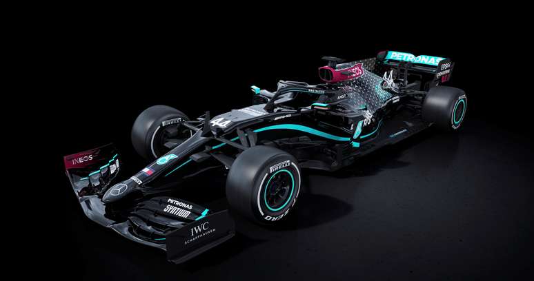 Prot&oacute;tipo de carro preto da Mercedes para temporada 2020 de F1
29/06/2020
MERCEDES F1/Handout via REUTERS 