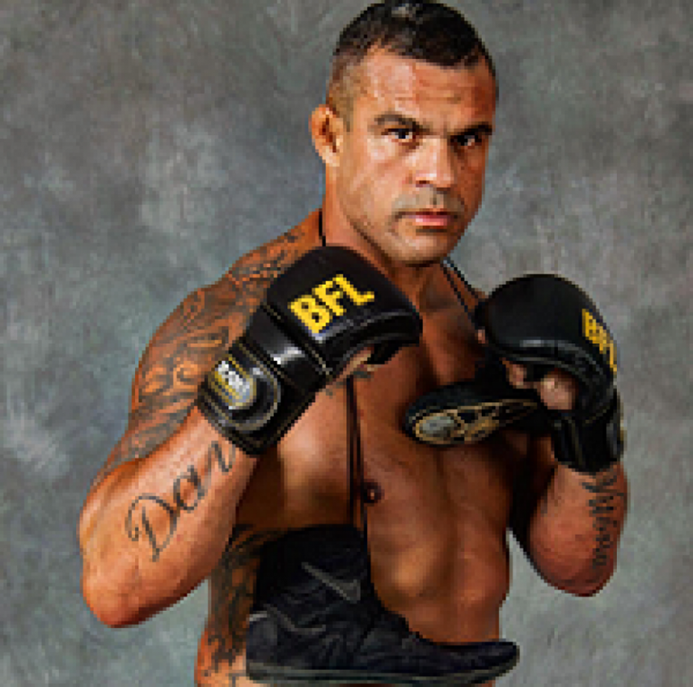 Vitor Belfort, sem lutar desde 2018, impressionou por sua forma física (Foto: Reprodução/Instagram/@vitorbelfort)