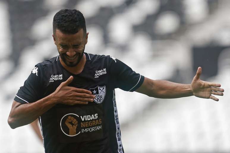Caio Alexandre comemora gol (Foto: Vítor Silva/Botafogo)