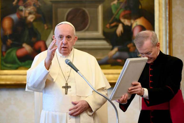 Papa Francisco celebra audiência geral no Vaticano