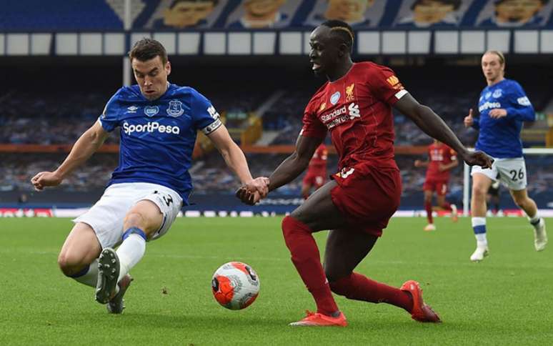 Everton conseguiu igualar forças com Liverpool no último jogo entre os times (Foto: PETER POWELL / POOL / AFP)