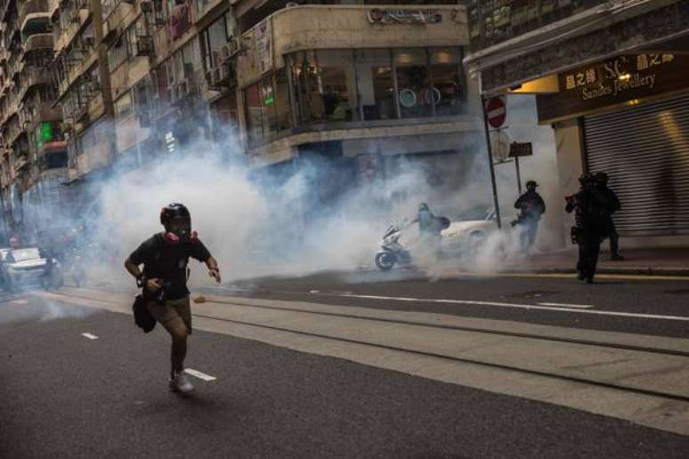 Protestos contra lei de segurança nacional foram registrados em Hong Kong desde a implantação da nova legislação