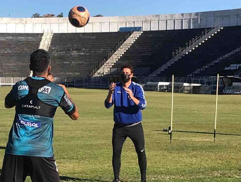 Elano comentou sobre a preparação da Inter de Limeira depois da quarentena (Foto: Divulgação / AA Internacional)