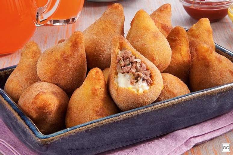 Guia da Cozinha - 11 maneiras diferentes de fazer coxinha para sair do convencional