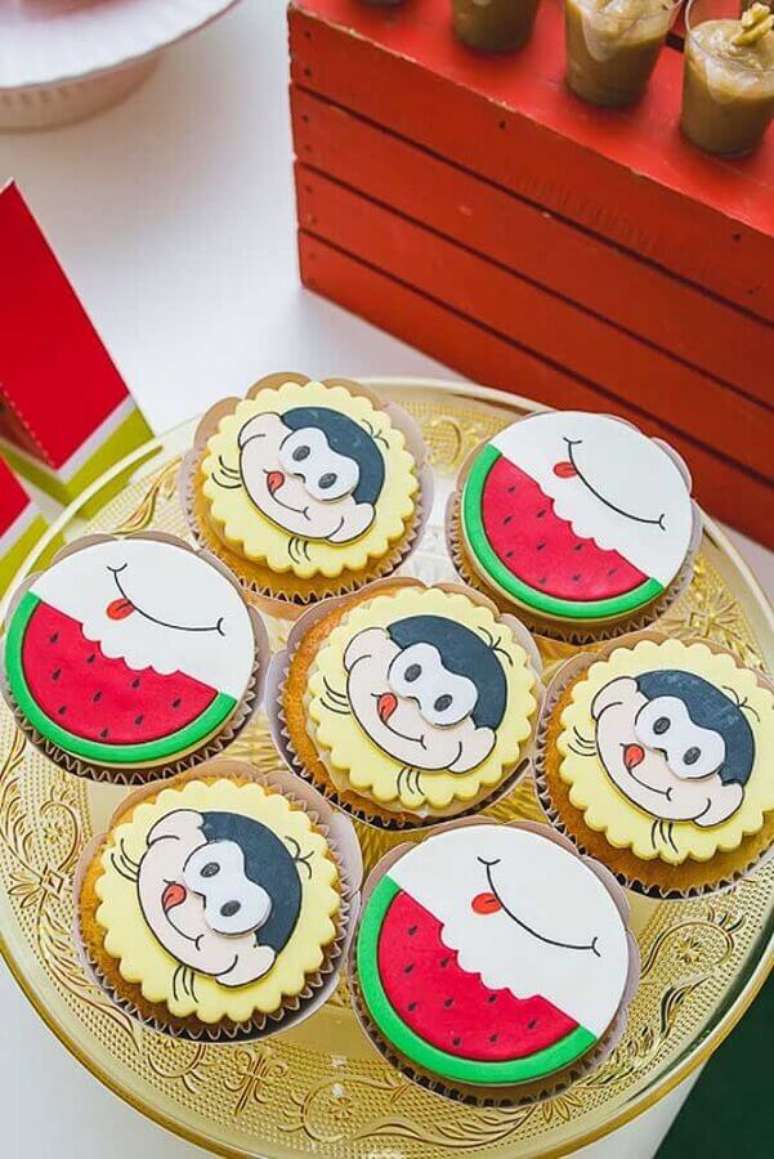17. Lindos docinhos decorados com rostinho da personagem para decora&ccedil;&atilde;o de mesa de festa da Magali &ndash; Foto: Pinterest