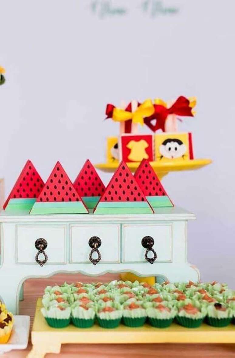 22. decora&ccedil;&atilde;o delicada para festa da Magali &ndash; Foto: A Minha Festinha