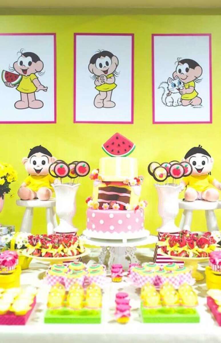 23. Festa de aniversário da Magali decorado em amarelo com detalhes cor de rosa – Foto: Pinterest