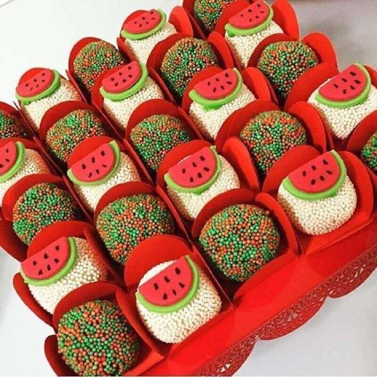 44. Ideia de docinhos decorados para festa da Magali simples &ndash; Foto: A Minha Festinha