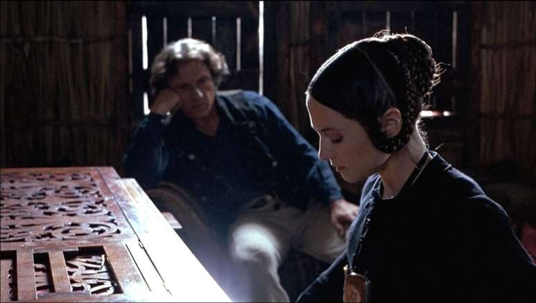 Harvey Keitel e Holly Hunter em &#039;O Piano&#039;, filme de Jane Campion (1993)