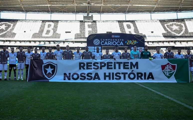 Faixa de protesto de Fluminense e Botafogo (Foto: LUCAS MERÇON / FLUMINENSE F.C.)