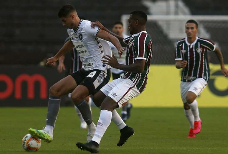 Digão completou 170 partidas com a camisa do Fluminense no clássico (Foto: Vítor Silva/Botafogo)