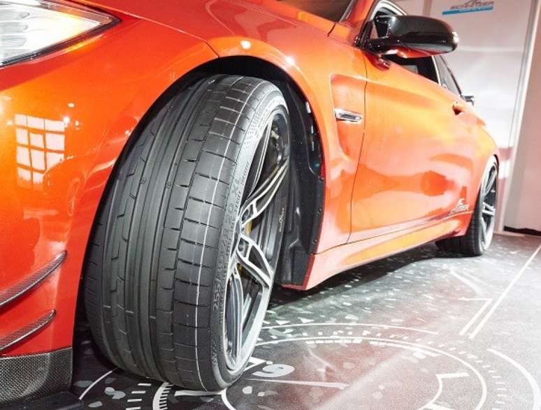 Os pneus recebem os maiores impactos e sofrem muitos desgastes com o uso ao longo do tempo.