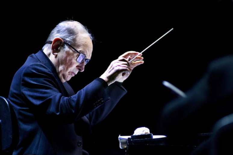 Ennio Morricone faleceu em consequência de uma queda