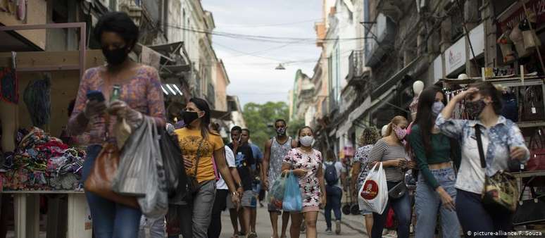 Com mais de 10 mil mortos por covid-19, Rio é o segundo estado brasileiro com maior número de vítimas