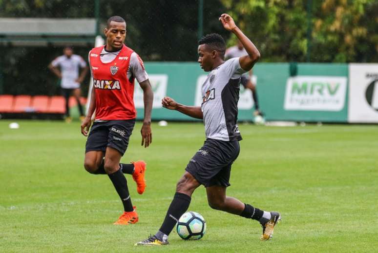 O meia está há mais de 30 dias longe dos treinamentos por ter contraído a Covid-19-(Foto: Bruno Cantini / Atlético-MG)