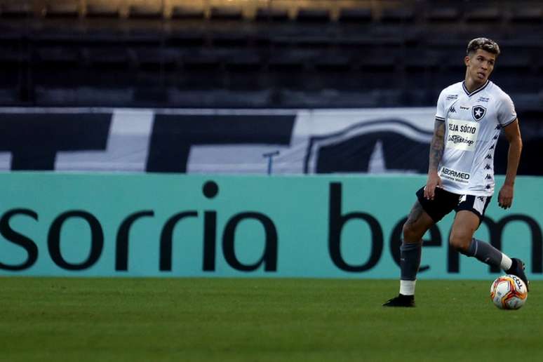 Bruno Nazário em ação pelo Botafogo (Foto: Vítor Silva/Botafogo)