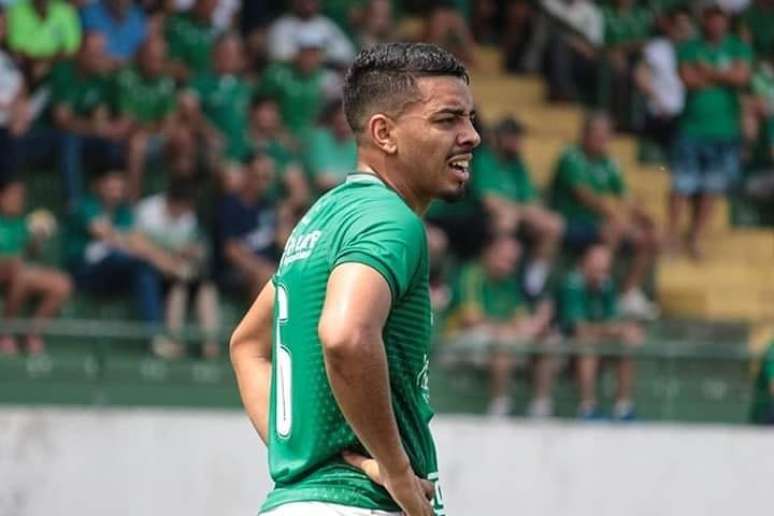 Matheus Bidu, lateral-esquerdo do Guarani na pauta do Santos (Foto: Reprodução/Instagram)