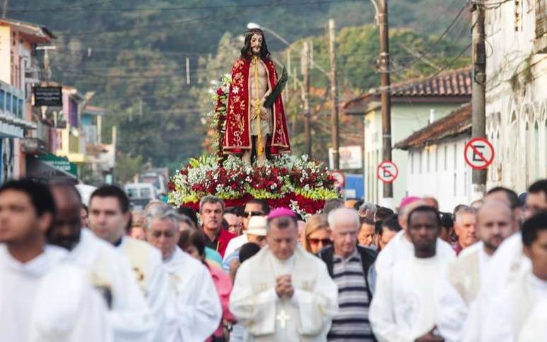 Procissão do Bom Jesus, em Iguape. Festa tradicional foi cancelada.