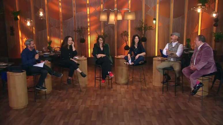 Apresentadores do 'MasterChef' durante coletiva sobre a 7&ordf; temporada do programa
