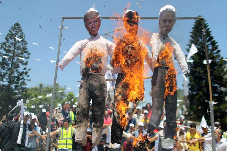 Palestinos protestam contra plano israelense de anexação de partes da Cisjordândia
07/07/2020
REUTERS/Mohammed Salem