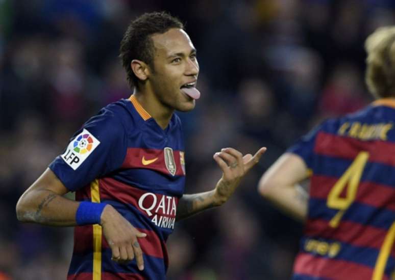 Neymar deixou o Santos para jogar no Barcelona em 2013, mas atualmente defente do PSG, da França (Foto: AFP)