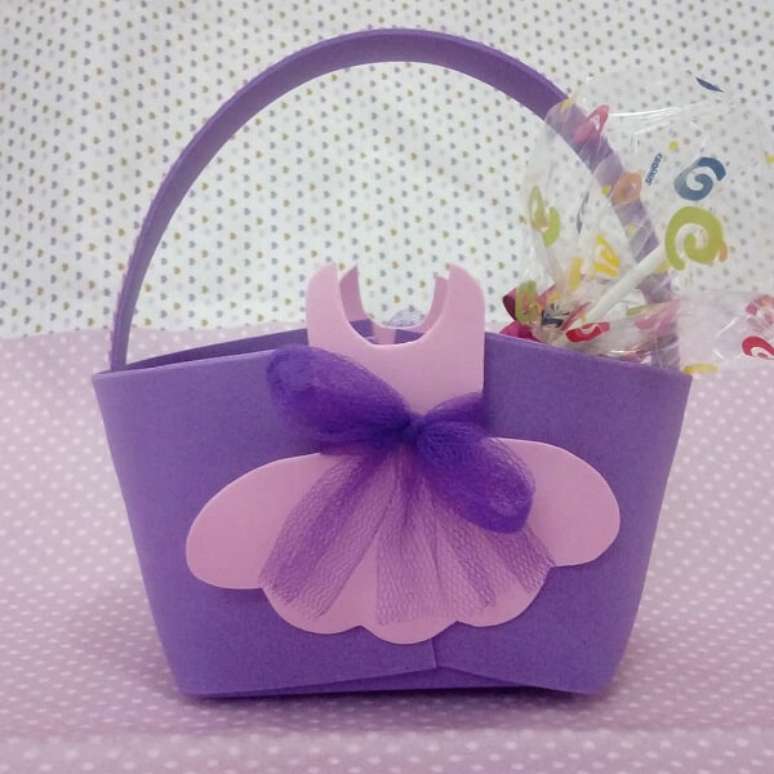 52. Modelo de lembrancinhas em EVA para festa bailarina. Fonte: Pinterest