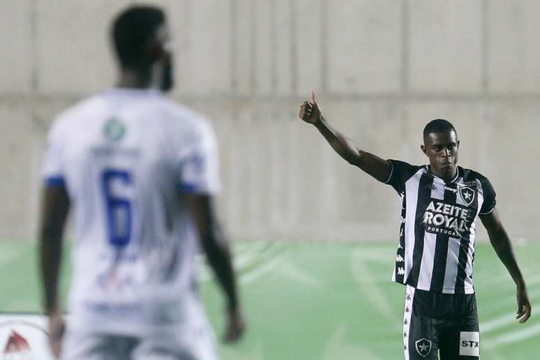 Marcelo Benevenuto em ação pelo Botafogo (Foto: Vítor Silva/Botafogo)