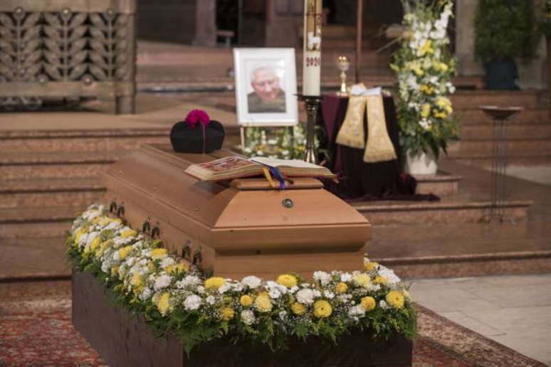 Funeral de Georg Ratzinger em Regensburg, Alemanha