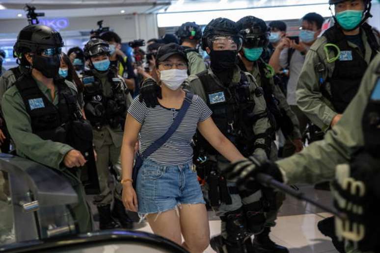 Mesmo com imposição da nova lei, cidadãos continuam a fazer protestos contra a China