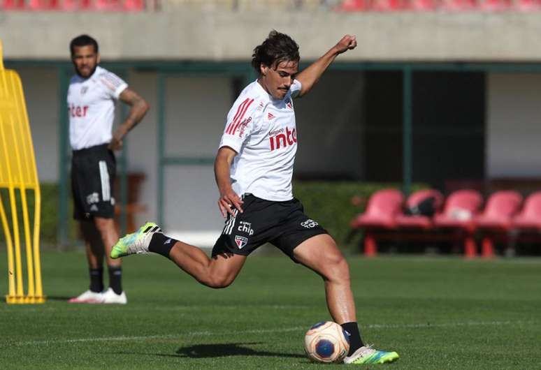 Igor Gomes durante treino nesta quinta, primeiro dia de retiro em Cotia - FOTO: Rubens Chiri/saopaulofc.net