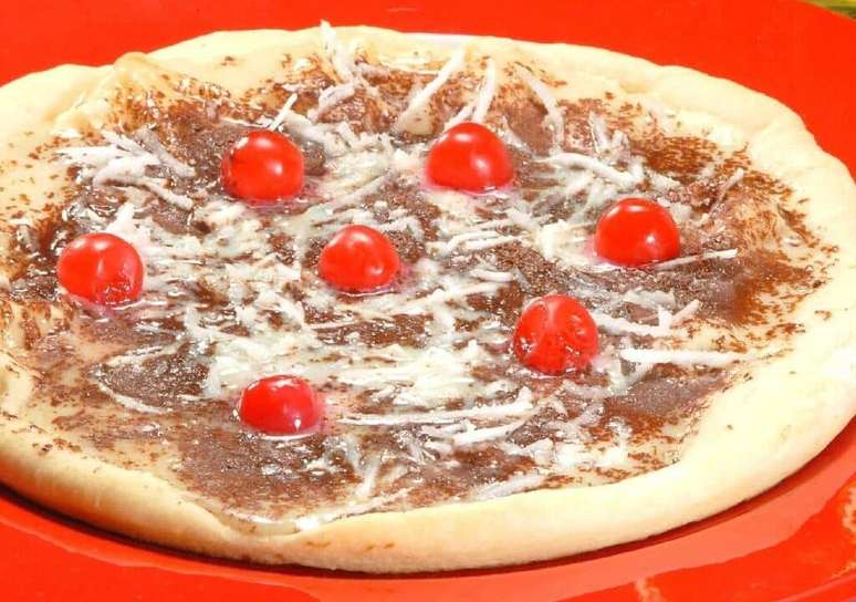 Guia da Cozinha - 11 receitas de pizza doce que dão água na boca