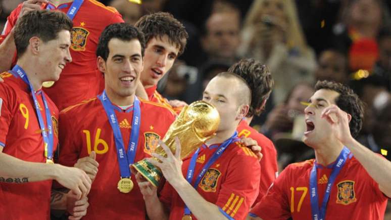 Iniesta fez o gol do título aos 117 minutos, na prorrogação contra a Holanda no dia 11 de julho de 2010 (Divulgação)