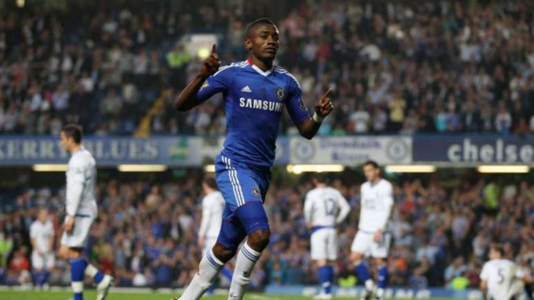 Ramires jogou ao lado de Salomon Kalou no Chelsea (Adrian Dennis / AFP)